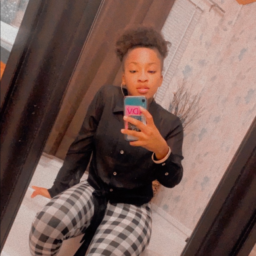 Meet your Posher, Azariah